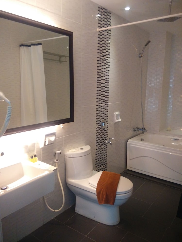 Mny Hotel & Resort 10/47