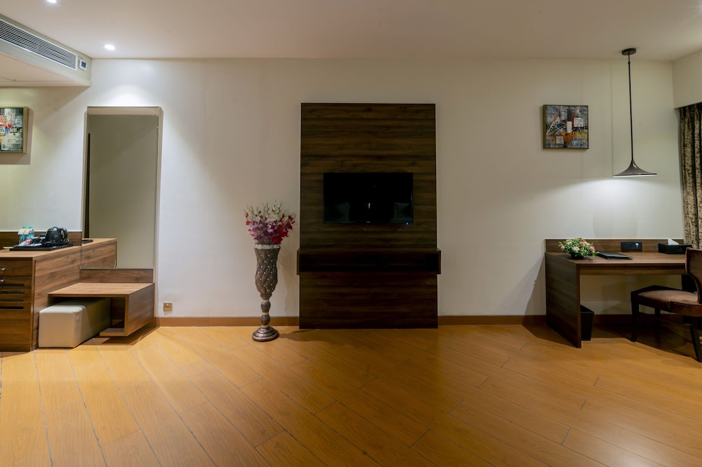 Saya Grand Resort By Treat Thane 32/50