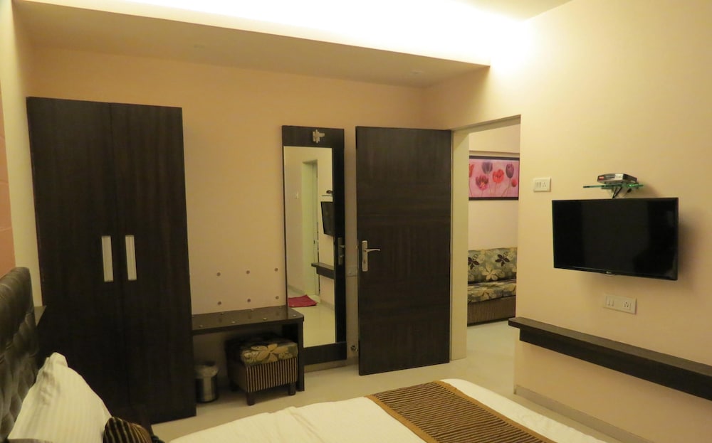 Hotel Sunny International 20/24