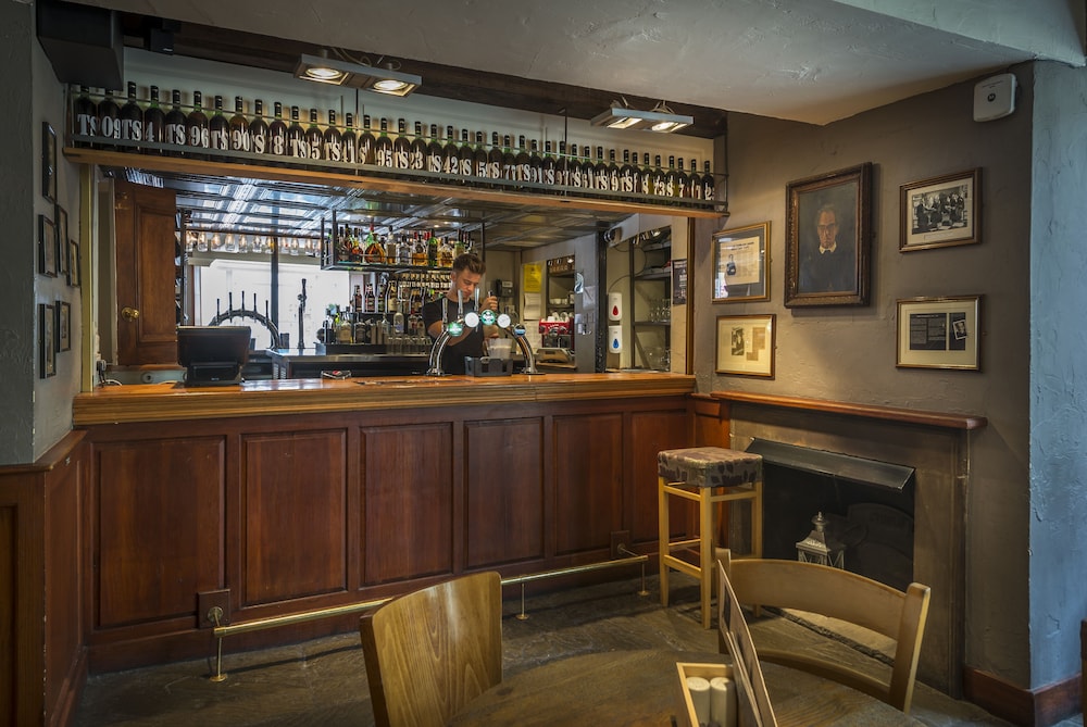 Best Western the Three Swans Hotel 57/69