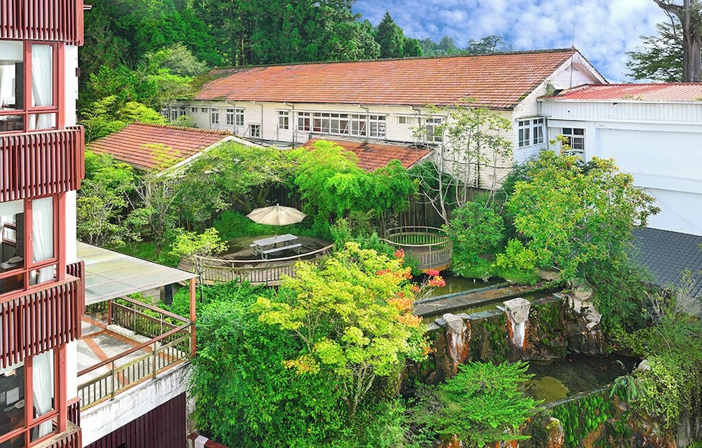 Alishan House 46/50