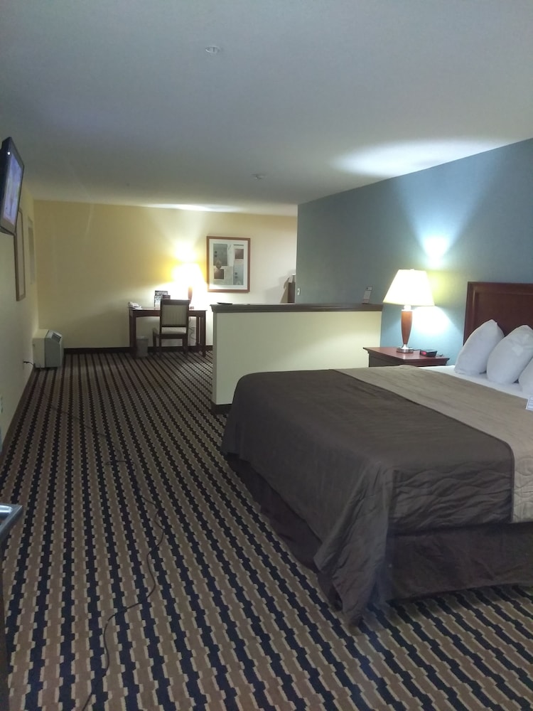 غرفة بسريرين كوين، Expo Inn Hotel 2/3