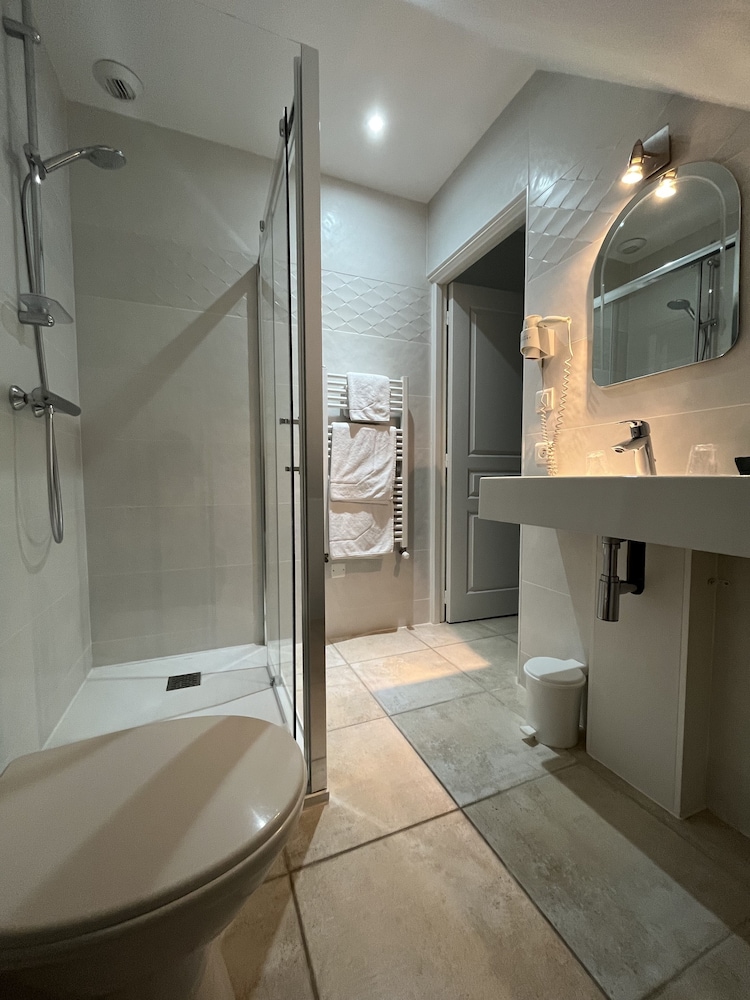 Hôtel Bon Encontre 20/23