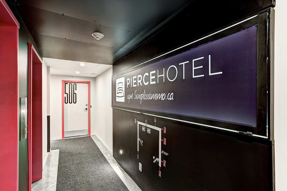 Pierce Boutique Apartments 2/73