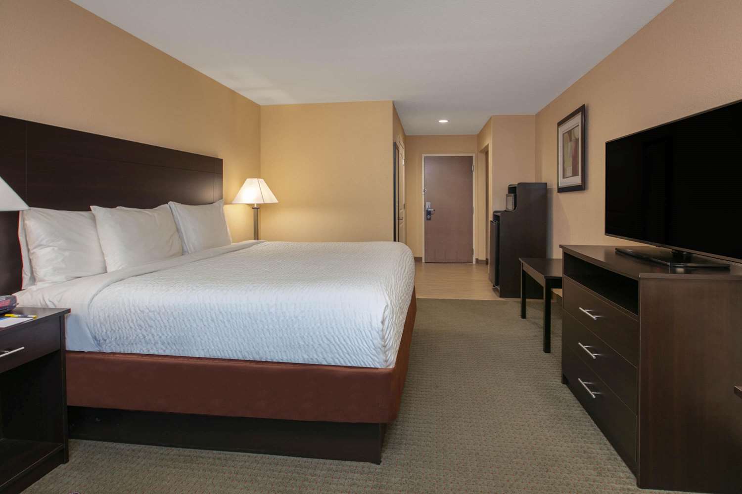 Days Inn And Suites By Wyndham Florence Jackson Area 14/50