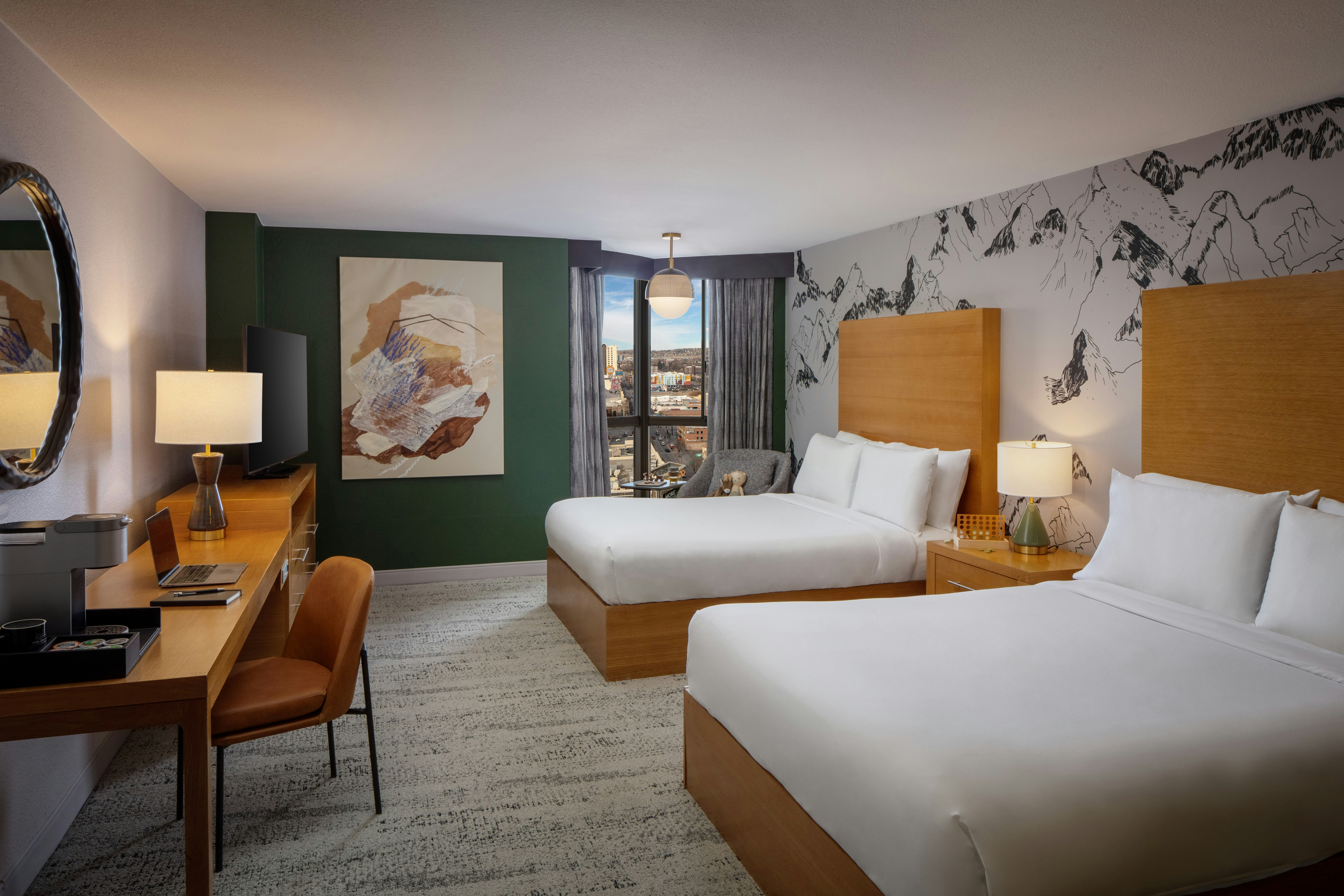 ROOM, 2 QUEEN BEDS, EXECUTIVE LEVEL, ACCESSIBLE
