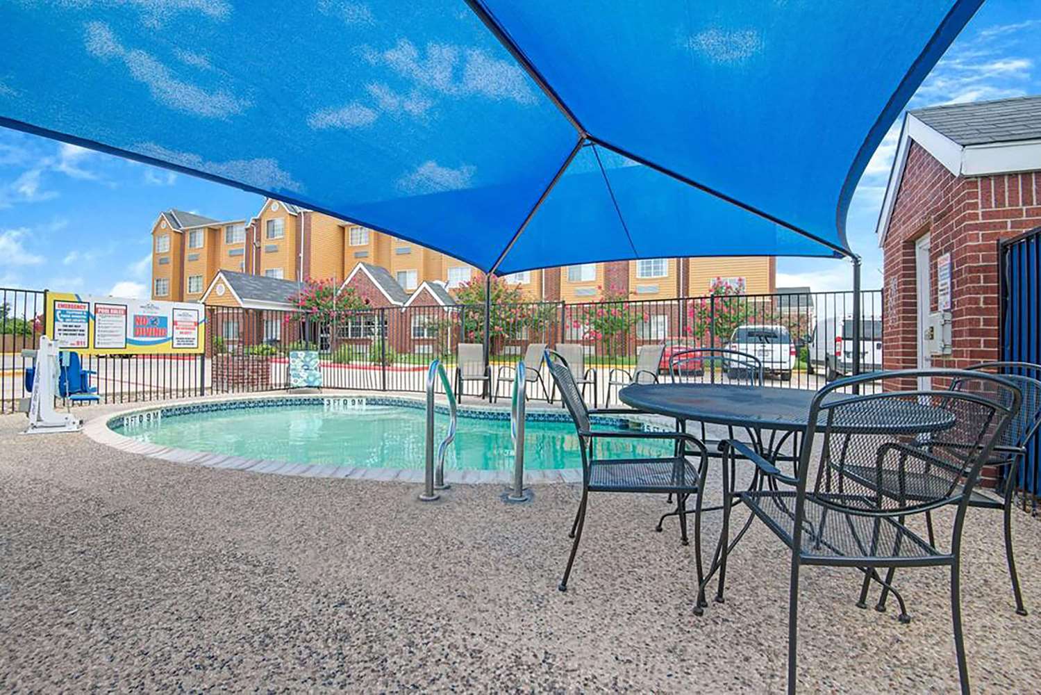 Super 8 by Wyndham San Antonio Downtown NE 8/8