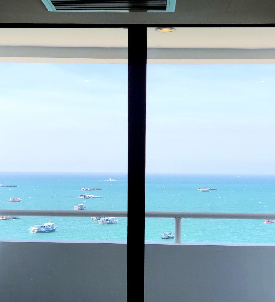 Hermann Hotel Pattaya 41/45