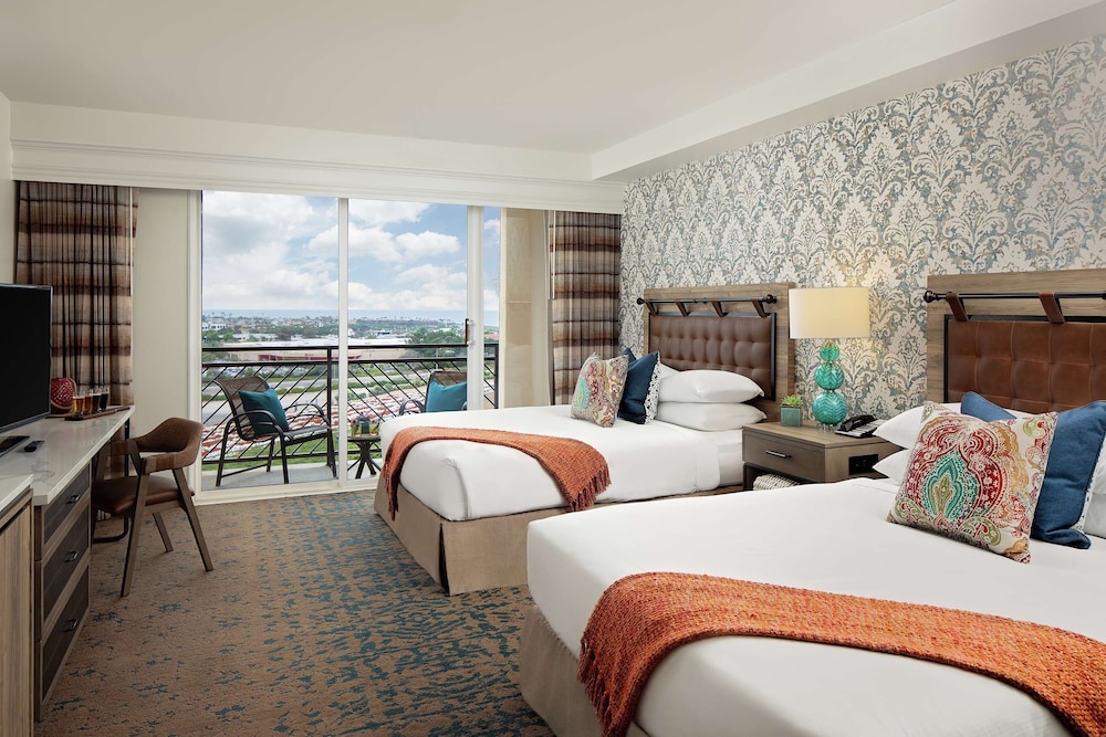 The Cassara Carlsbad Tapestry Collection By Hilton 16/63