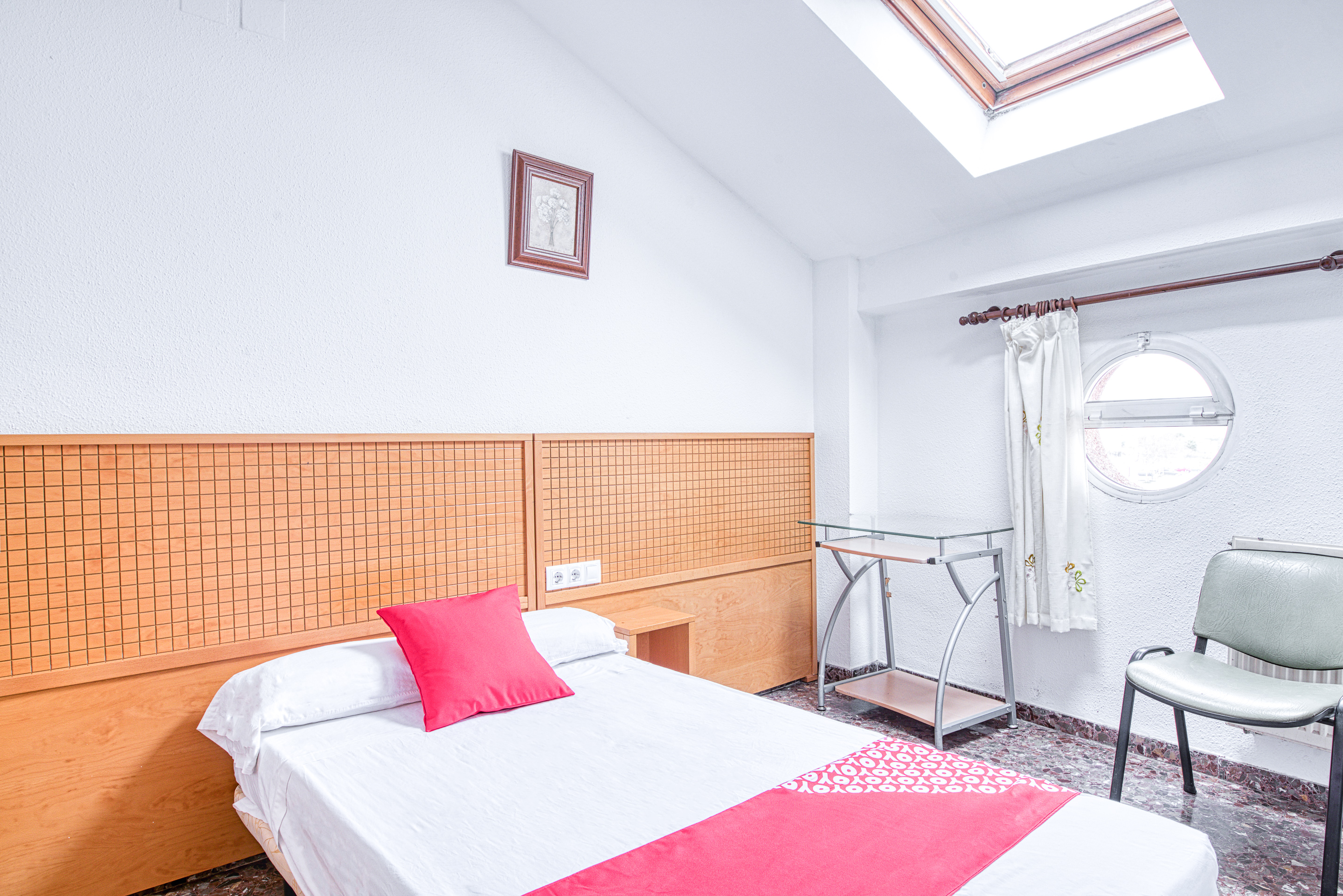 OYO Hostal Nova Picanya 4/11