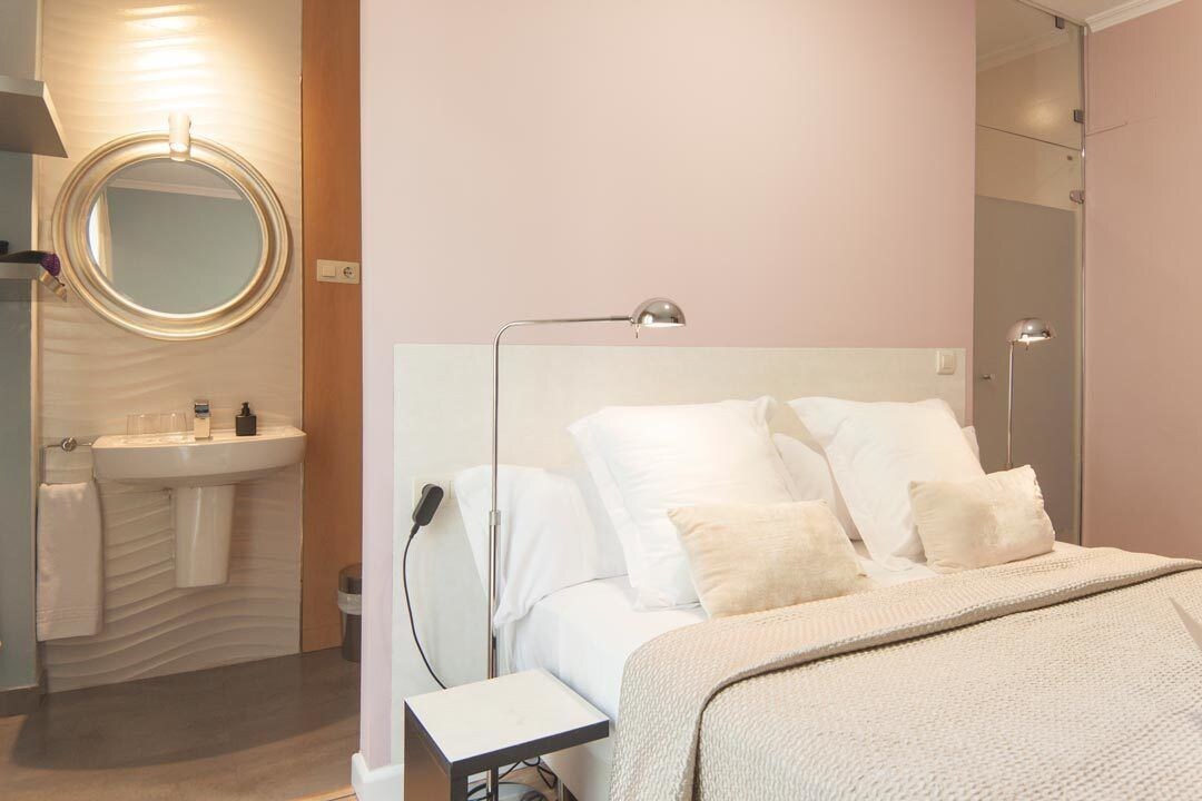 غرفة بسرير كوين بشرفة، Villa Lorena Malaga 7/7