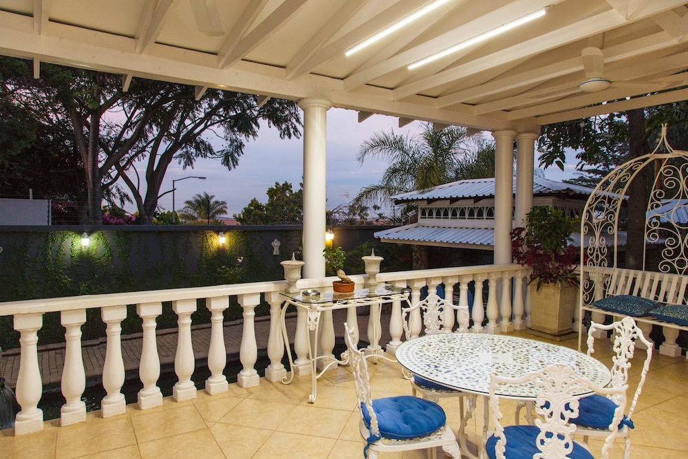 The Angels Place Boutique Hotel 24/38