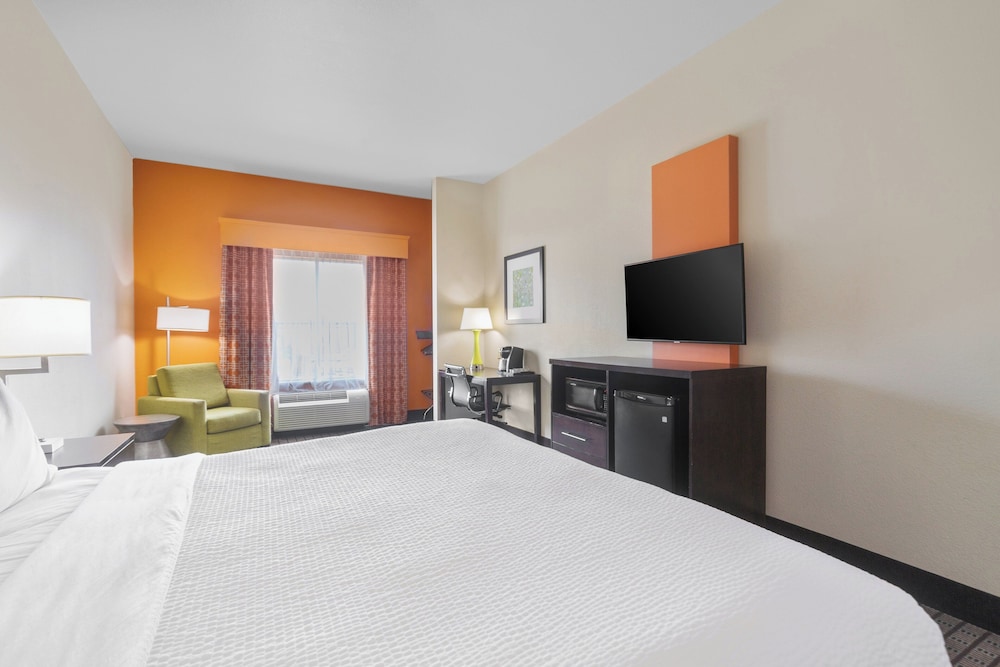 Holiday Inn Express & Suites Houston Nw - Tomball Area 24/70