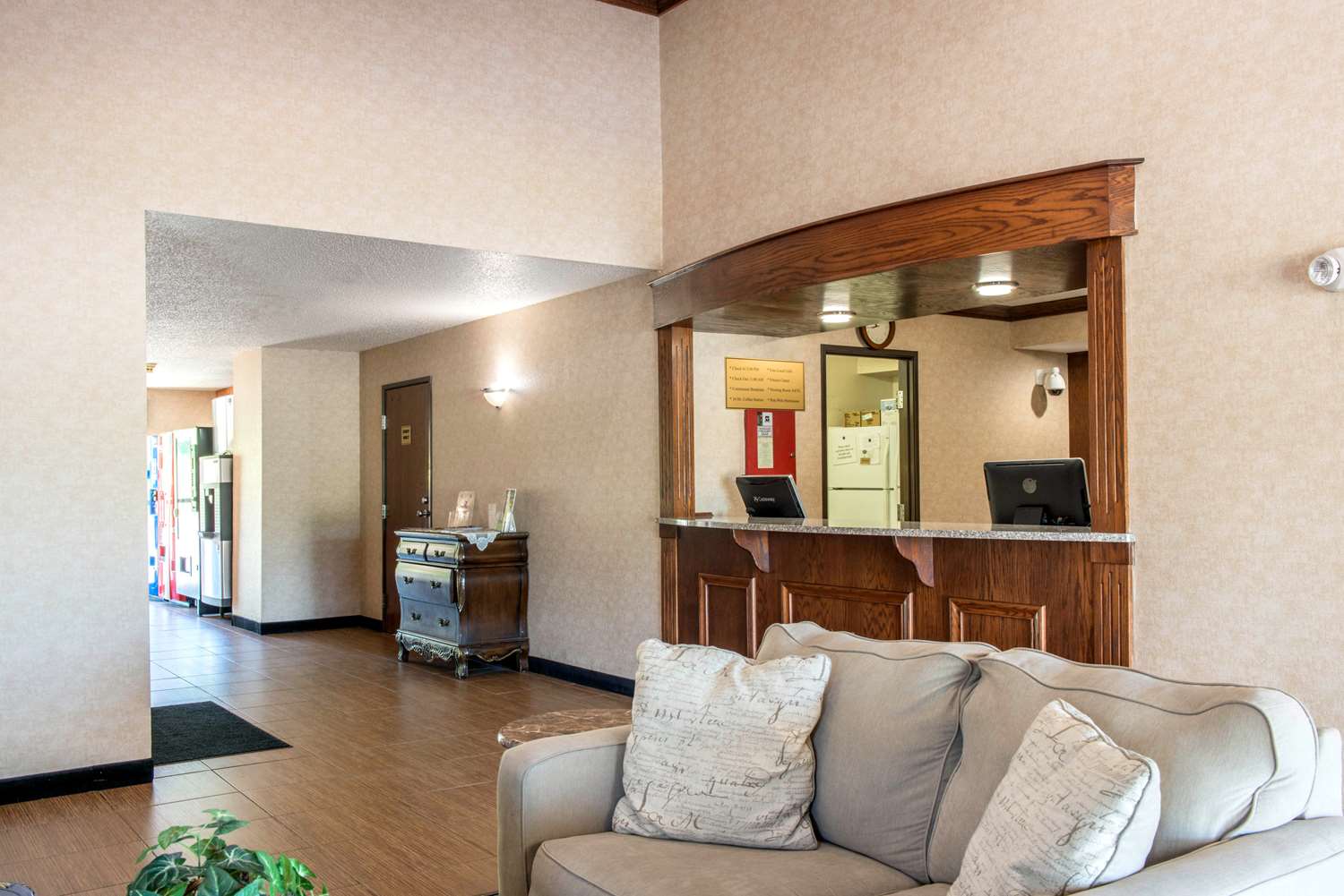 Quality Inn Meadville, PA 22/27