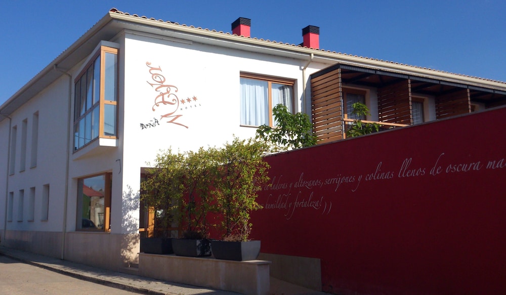 Hotel Dona Mayor 4/34
