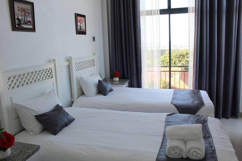 Royal Ushaka Hotel - Morningside 2/20