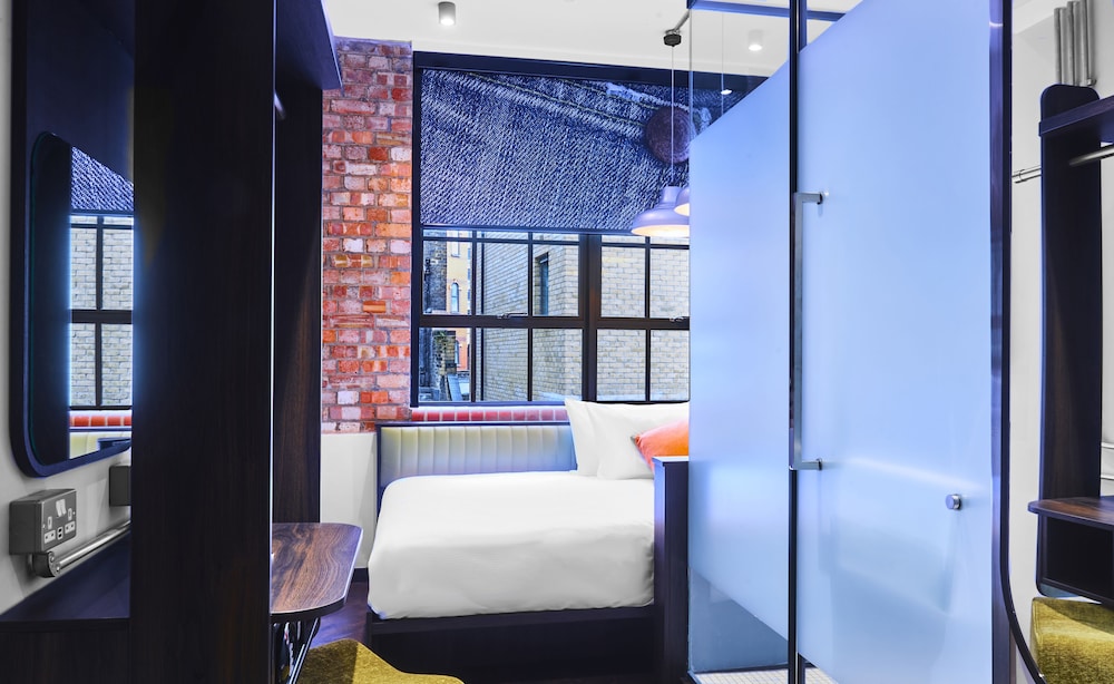 New Road Hotel 18/53