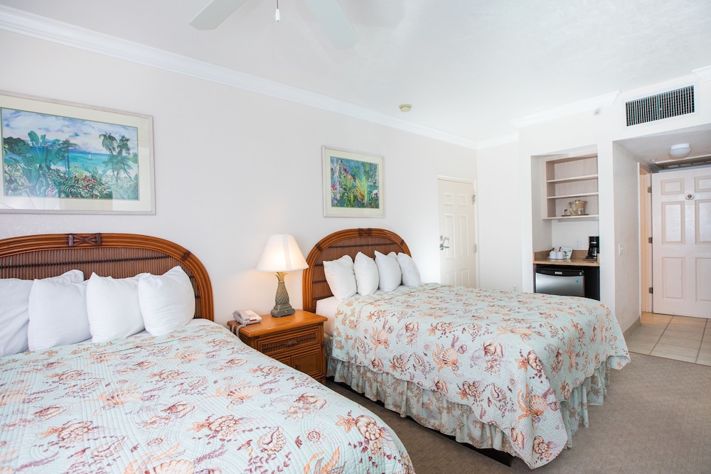 Tween Waters Inn 28/72