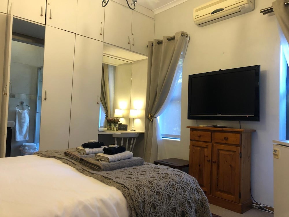 Wellington Country House 5/50