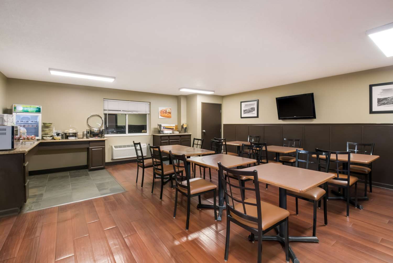 restaurant cafeteria
