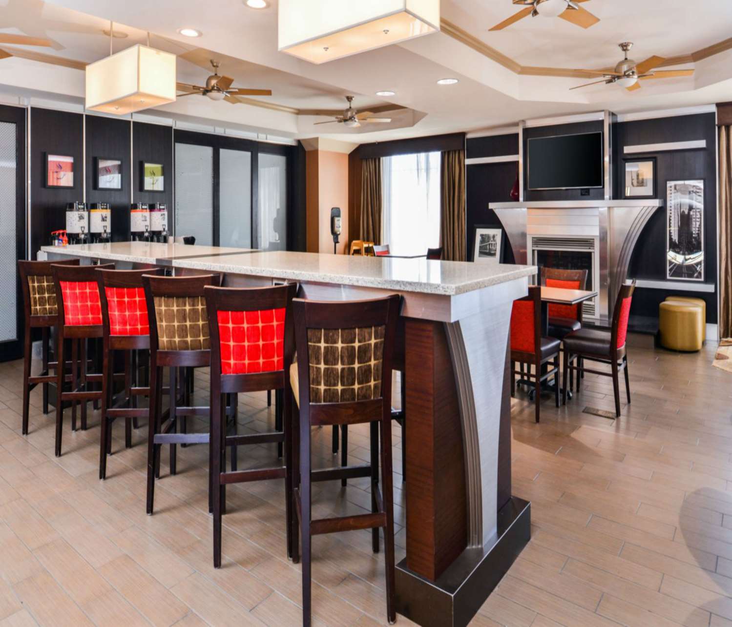 restaurant cafeteria