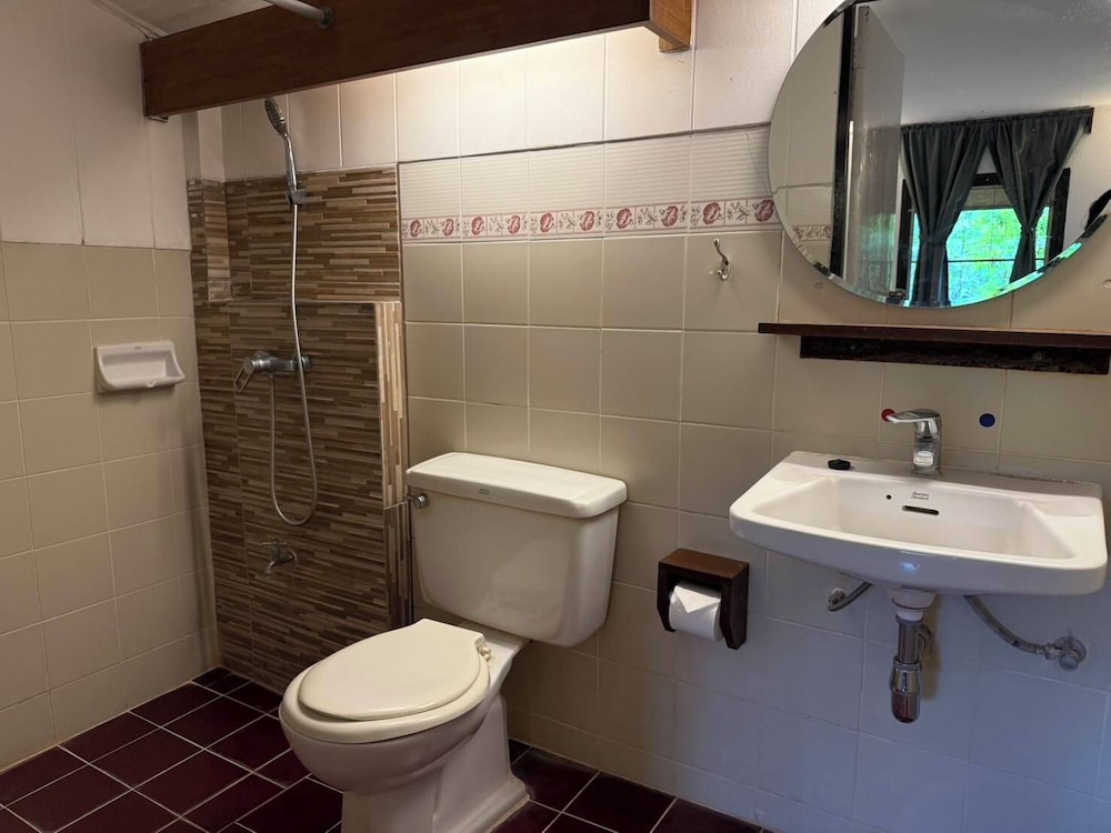 Maesa Valley Garden Resort & Craft Village 63/67