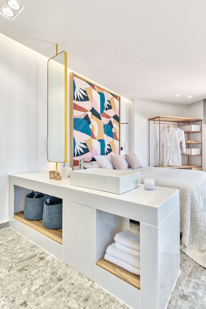 Arkadia Luxury Hotel Apartments 33/50