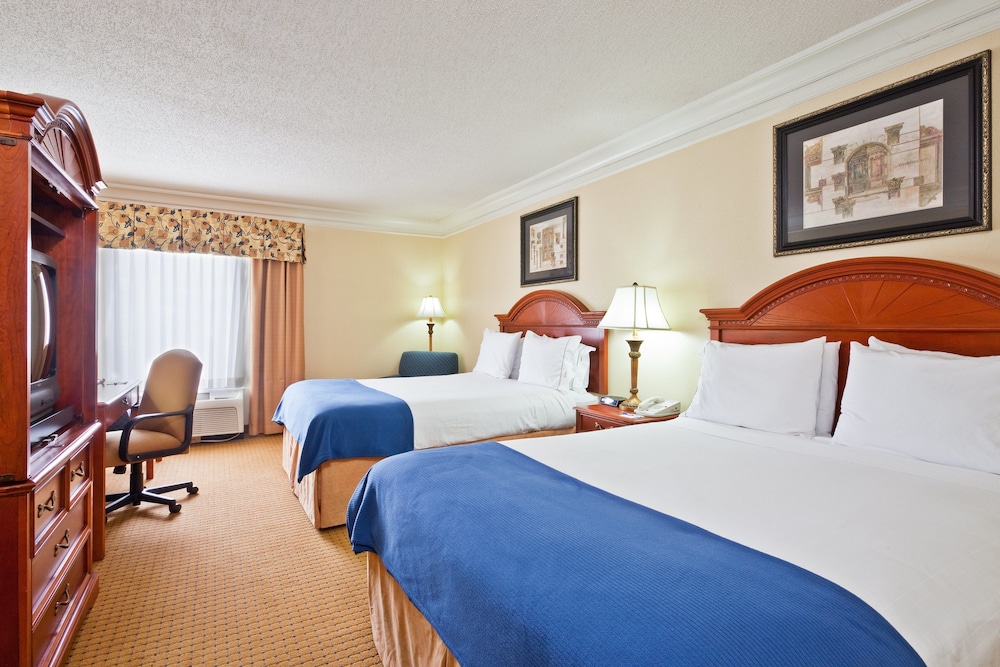 Holiday Inn Express Ringgold 15/44