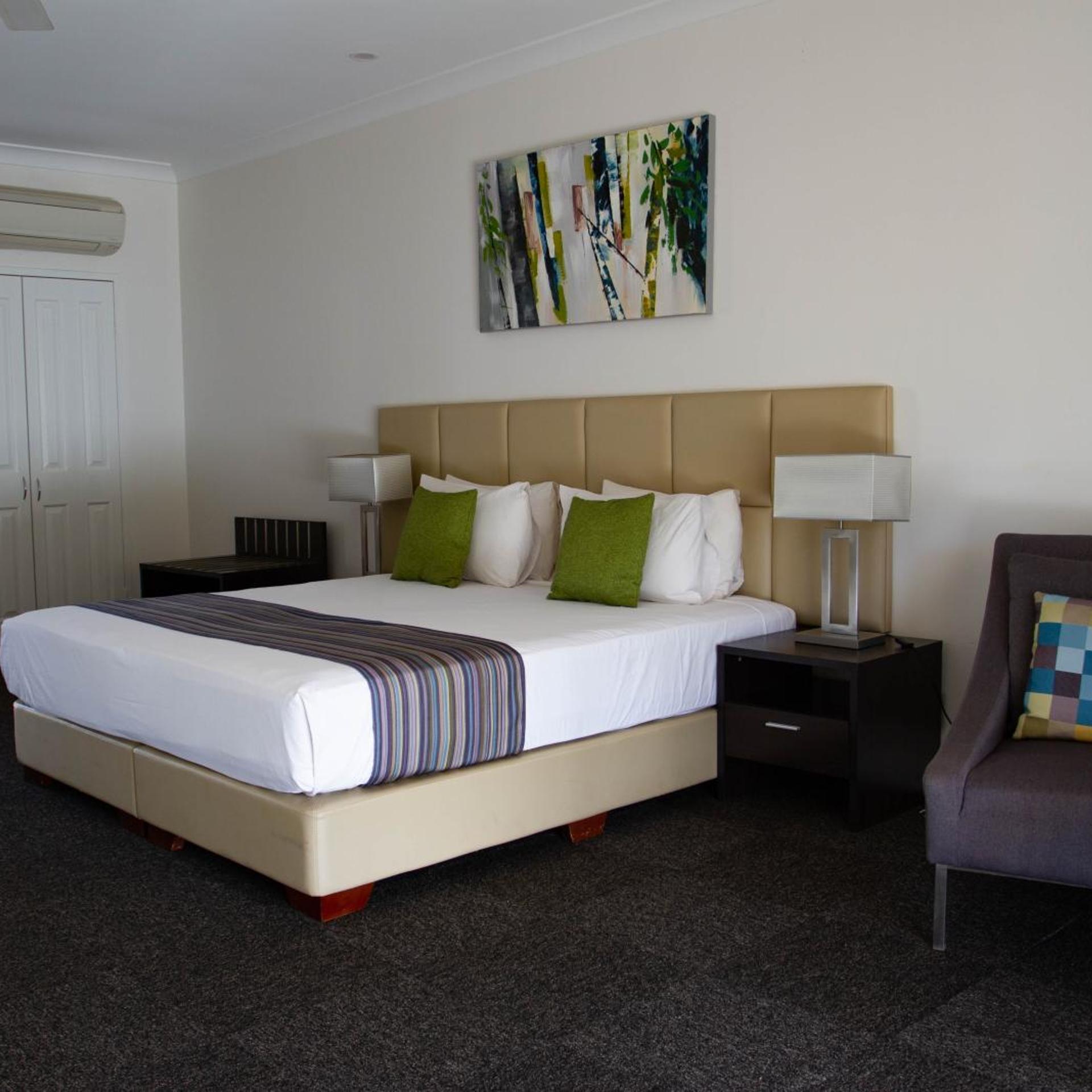 Room, Garden or Pool View