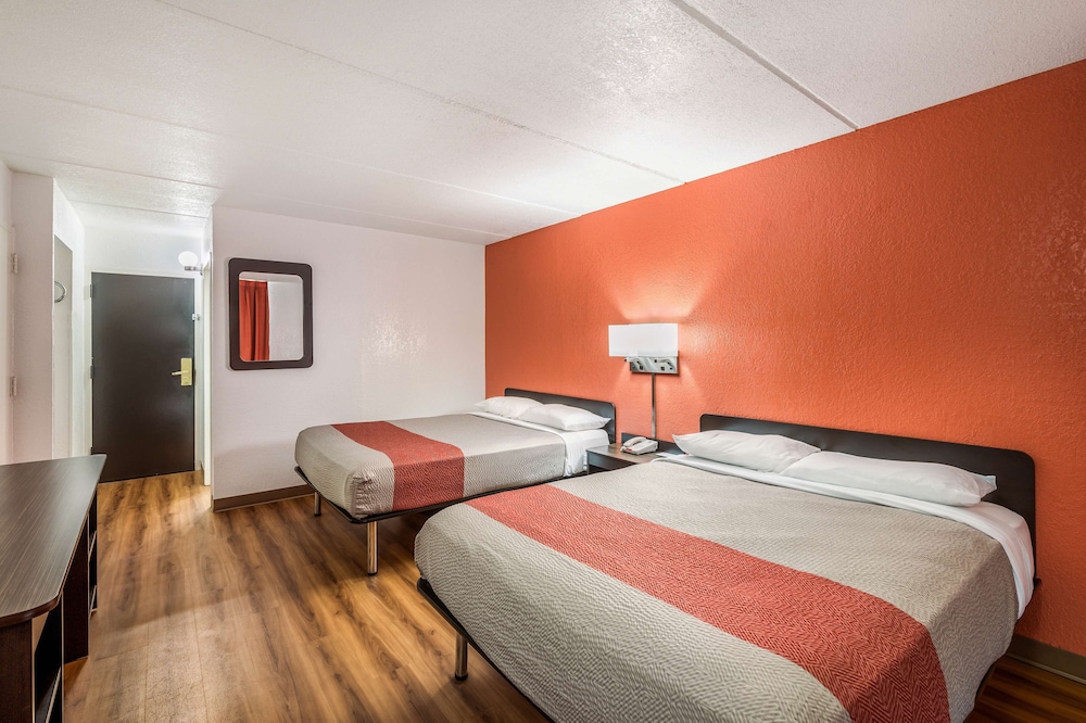 Motel6 Henderson, TX 16/44