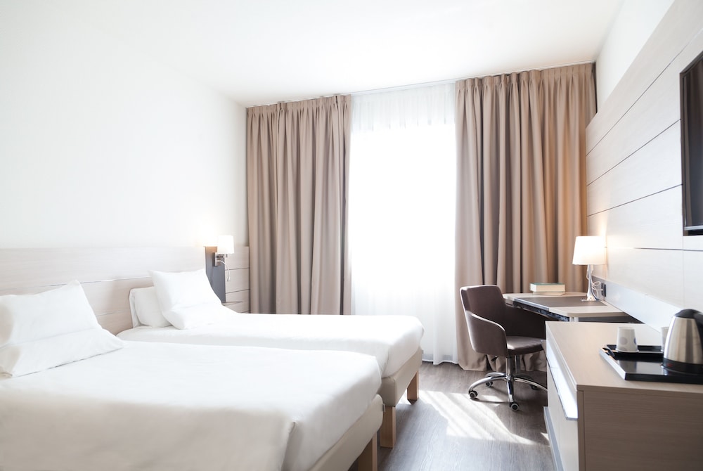 SUPERIOR, TWIN BEDS