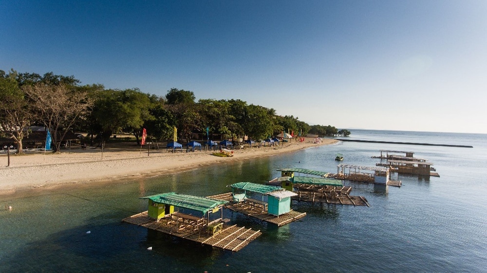 Matabungkay Beach Resort Hotel 58/65