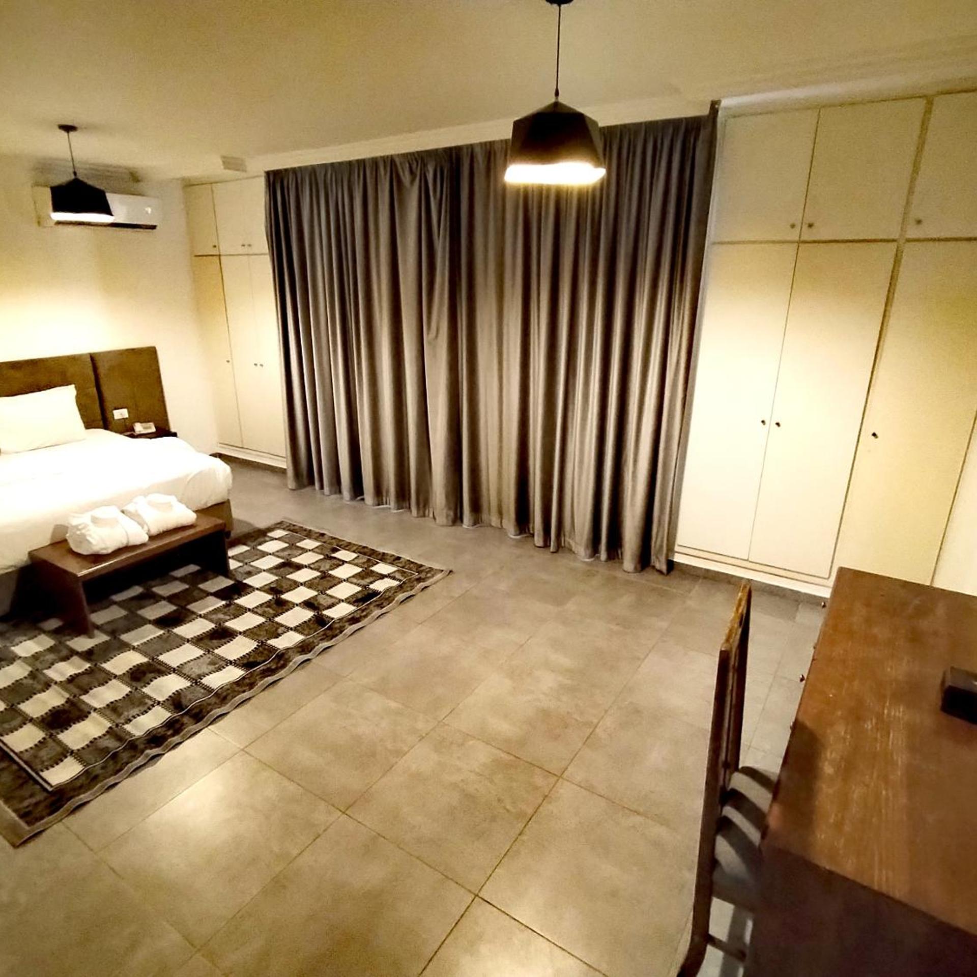 White House Suites 21/58