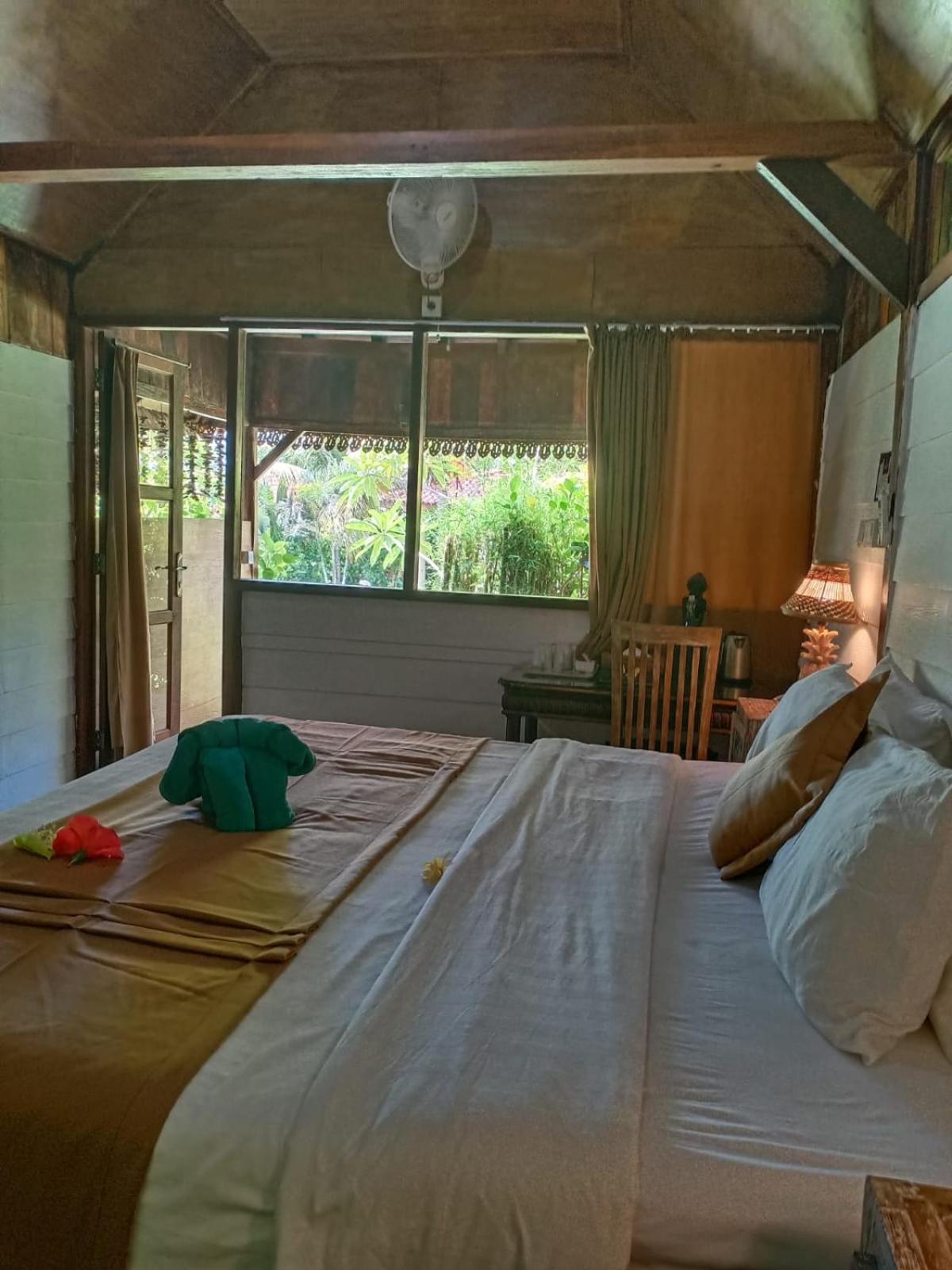 Wooden, Chalet, King Bed
