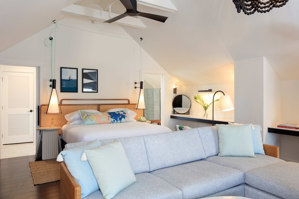 Tree House, Suite