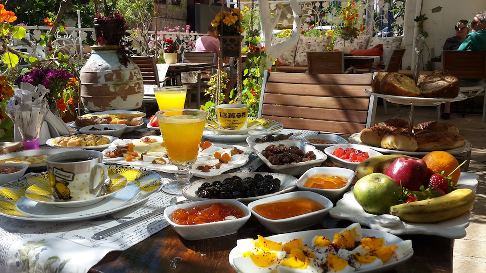 Lemon Villa Hotel 61/74