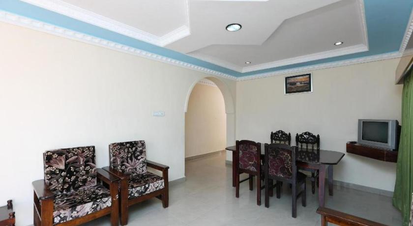 Hotel Gurupriya 14/17
