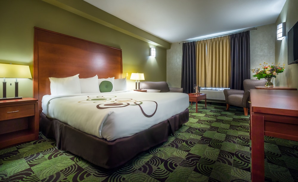 Deerfoot Inn Casino 23/70