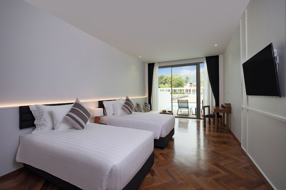 Room, King Bed, Plunge Pool