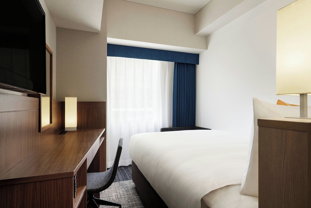 ROOM, DOUBLE BED