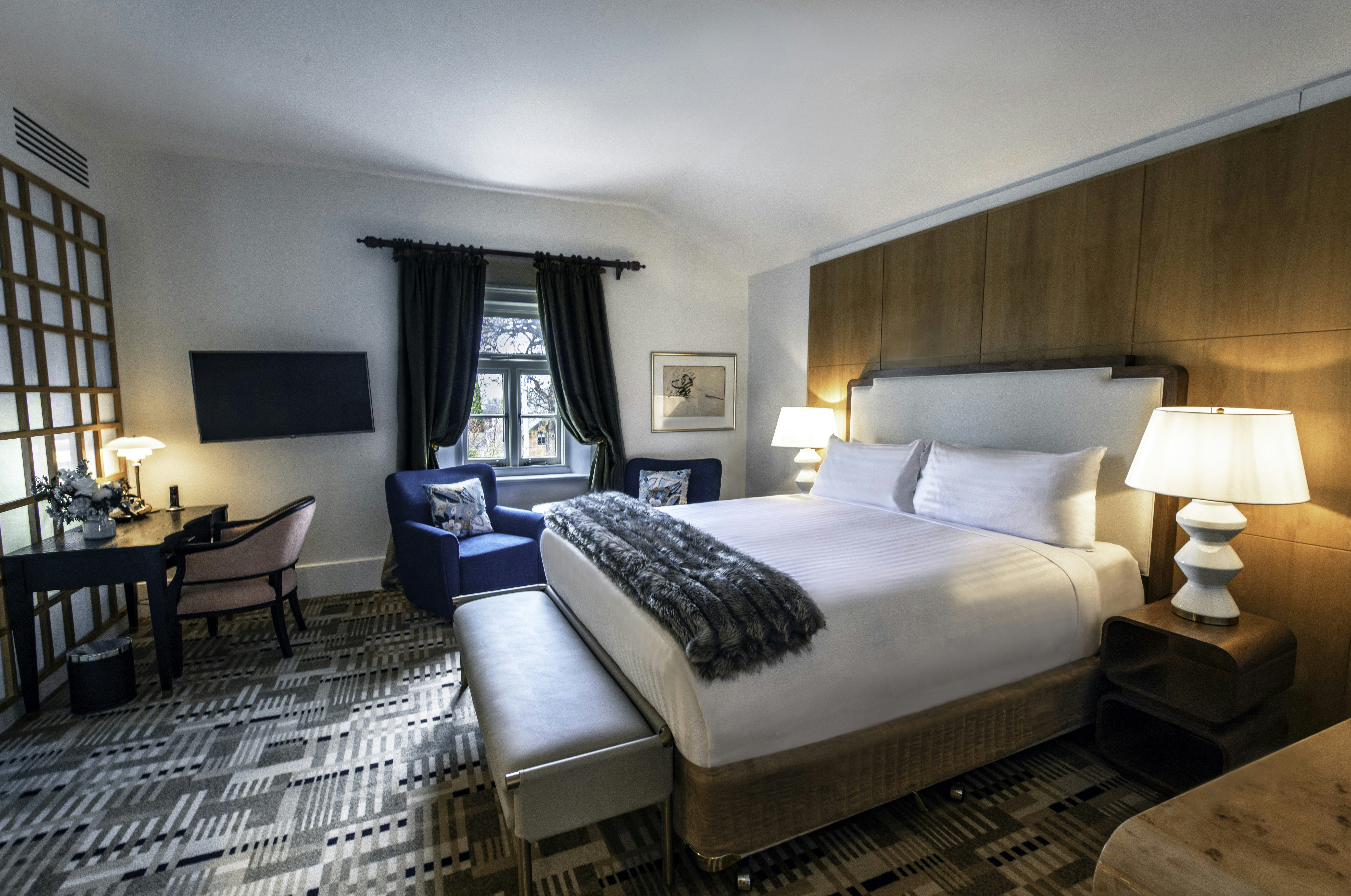 LOFT, SUITE