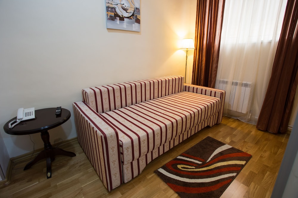 Hotel Rina Cerbul 24/34