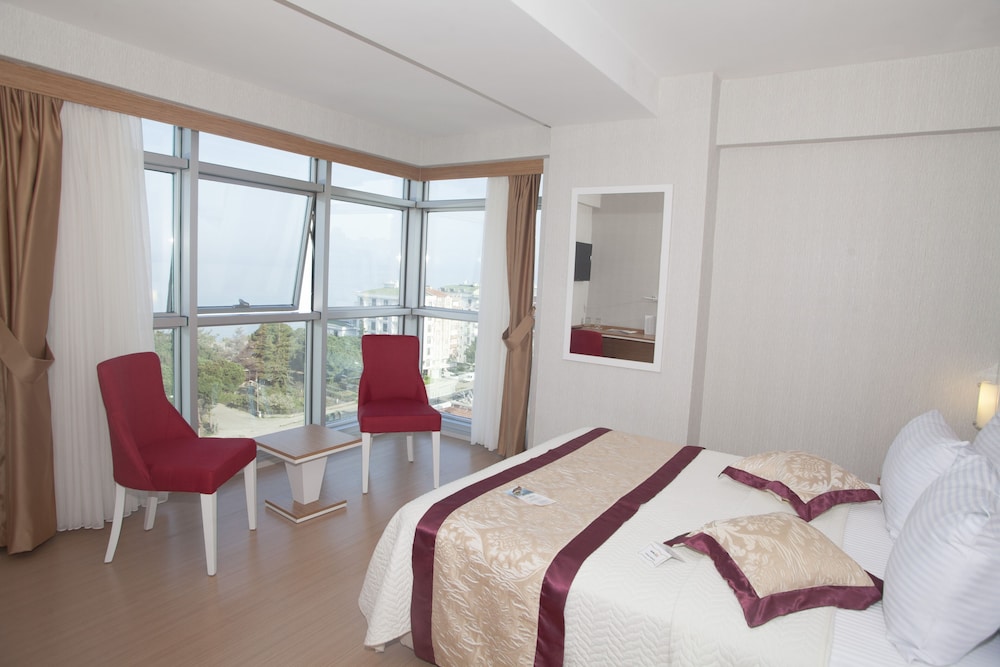 Konaks Hotel 9/42