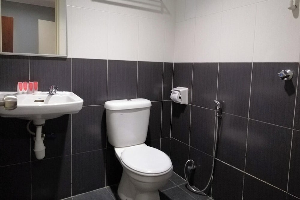 PUTERI AMPANG HOTEL 47/48