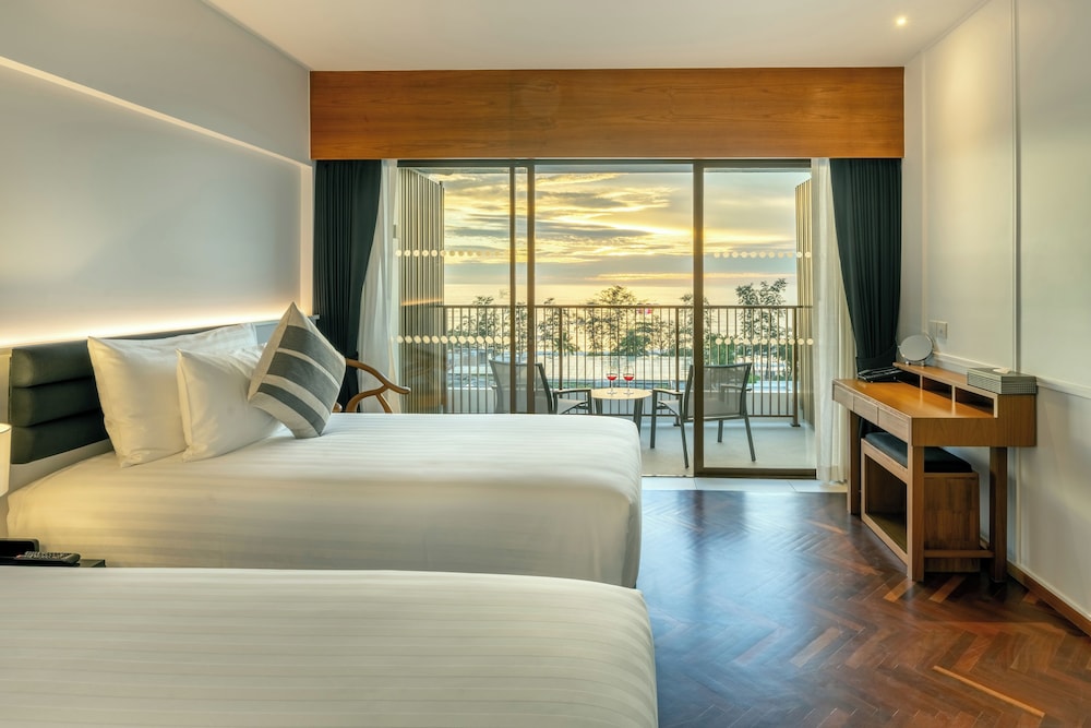 PATONG BEACH HOTEL 24/65