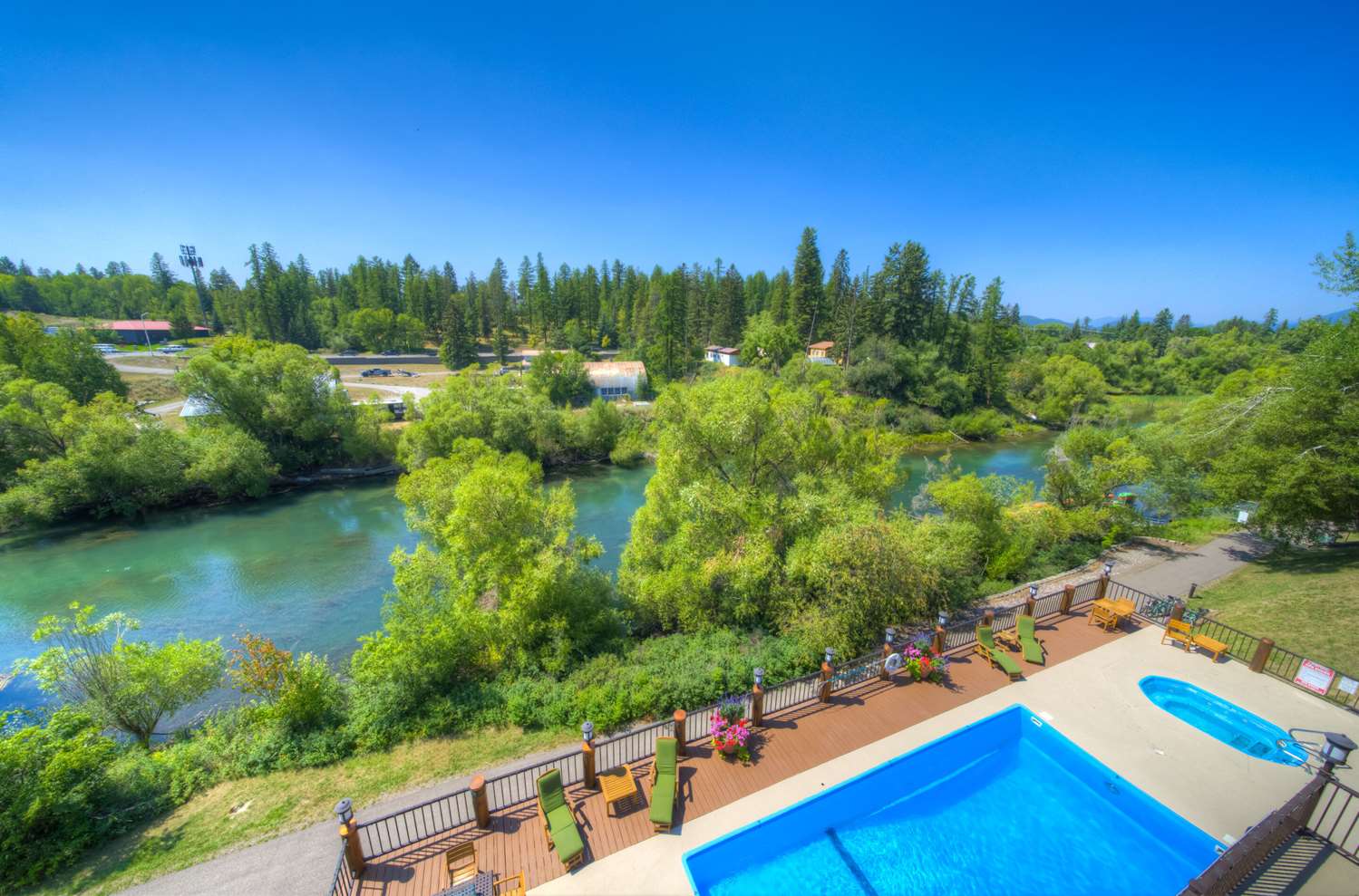 The Pine Lodge on Whitefish River 50/54