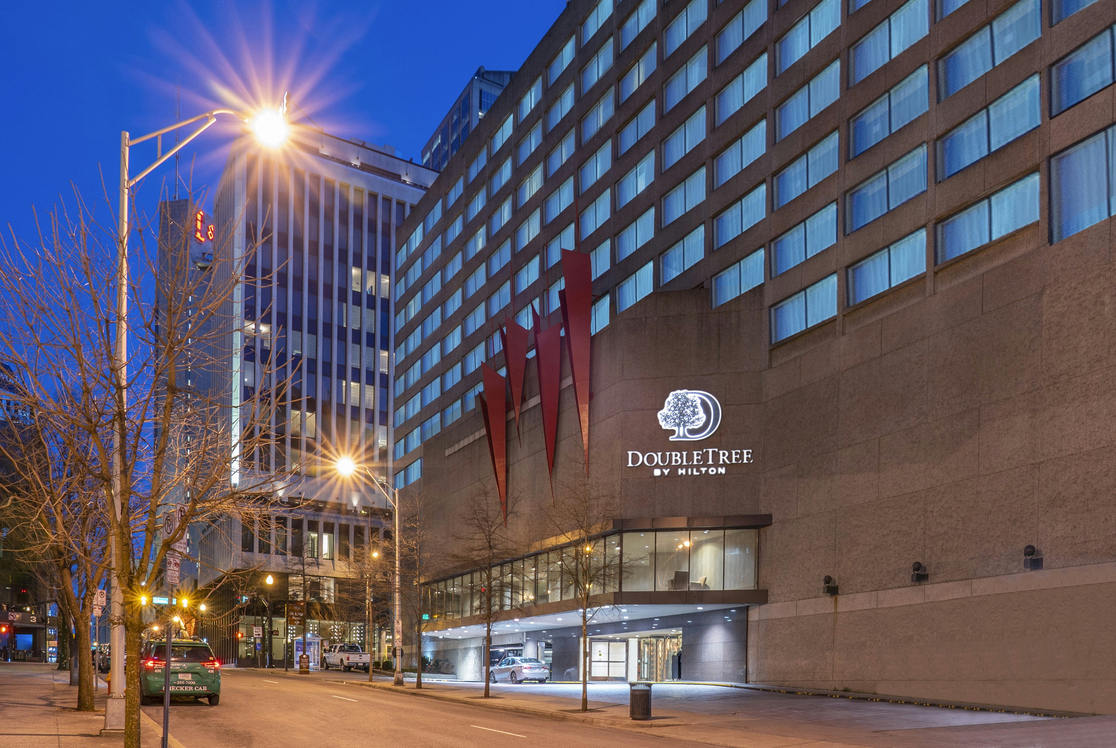DoubleTree by Hilton Hotel Nashville Downtown 72/79