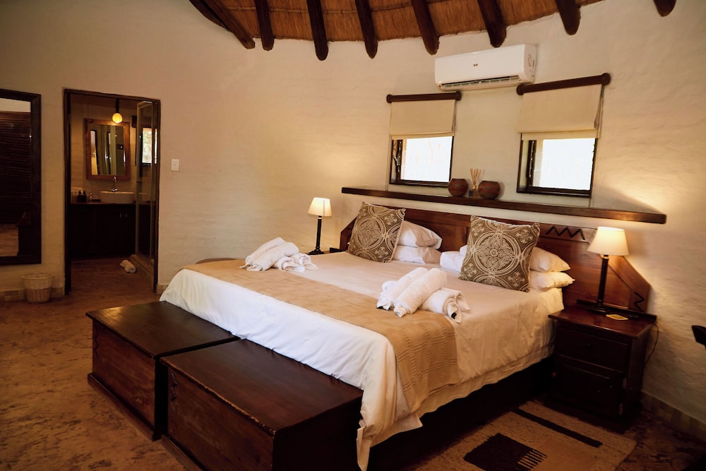 Mopane Bush Lodge 3/34