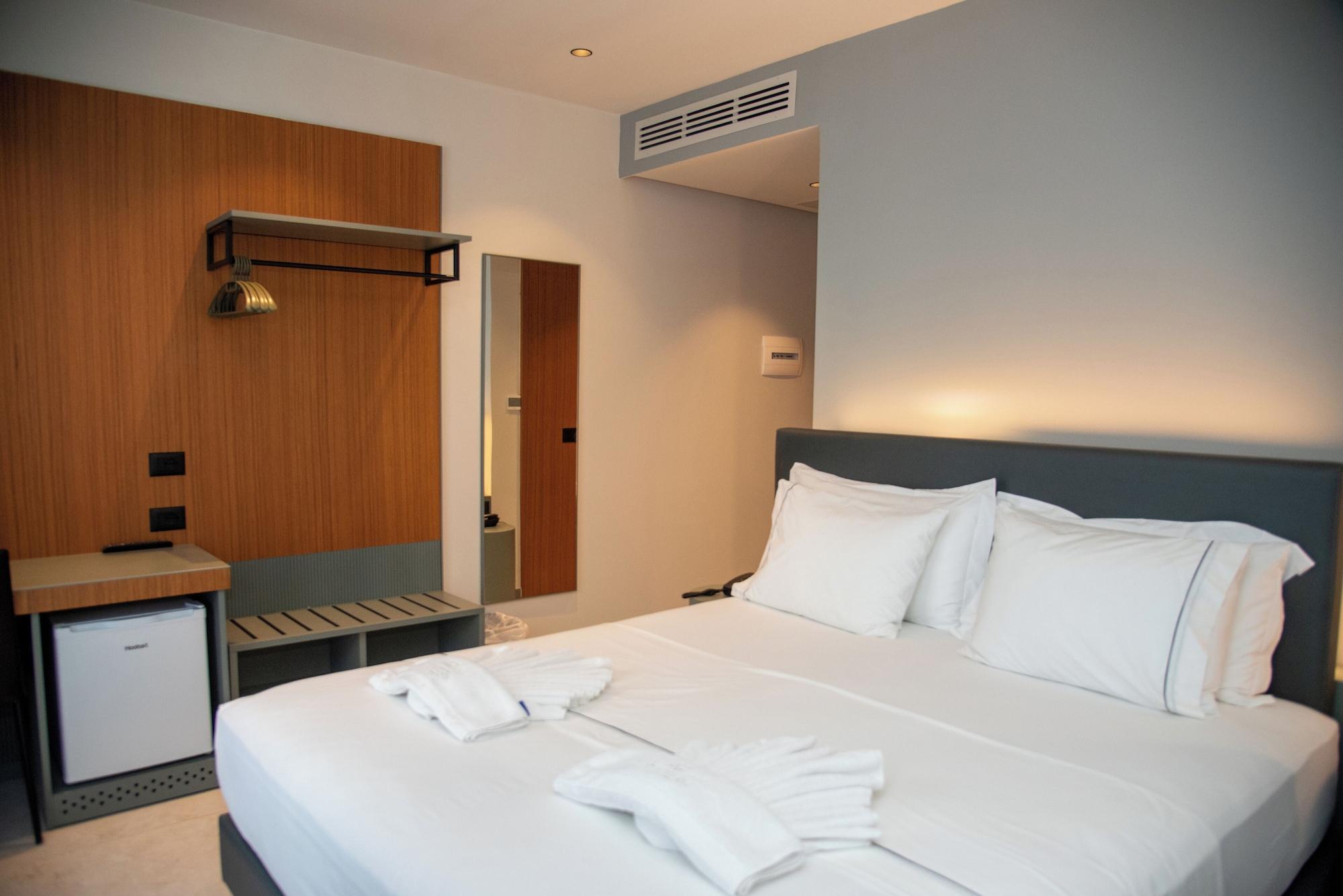 Adria Palace 29/64
