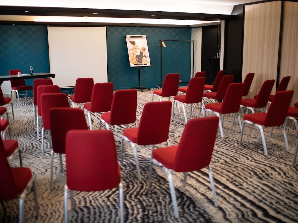 Mercure Lorient Centre Hotel 59/68